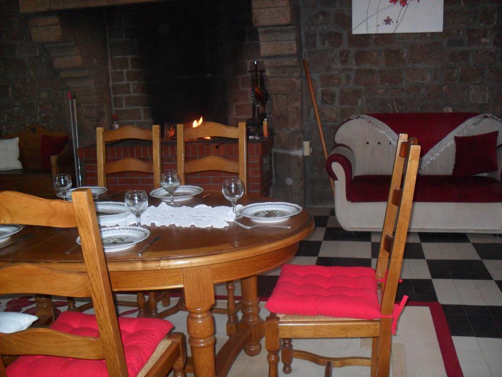 Gite De Peche Saint-Ellier-du-Maine Rom bilde